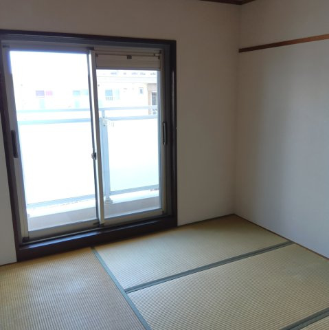神戸市須磨区西落合６丁目のマンションの和室|和室です