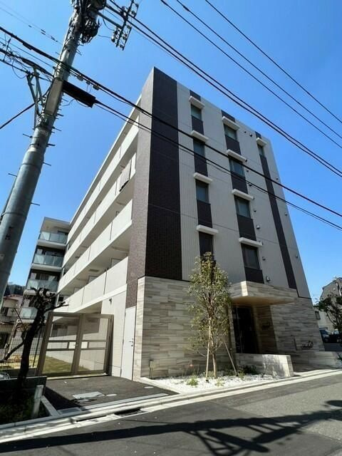 シャルフィーの外観