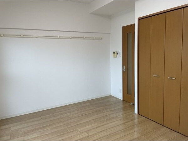 共同ハイツ西大須の内装|内装は落ち着いています