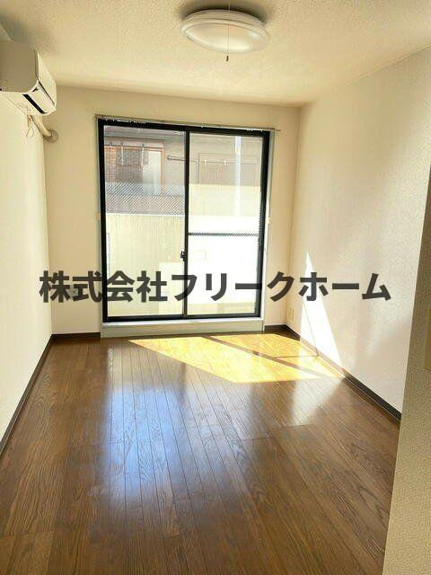 武蔵野市西久保３丁目の賃貸マンションの居間・リビング