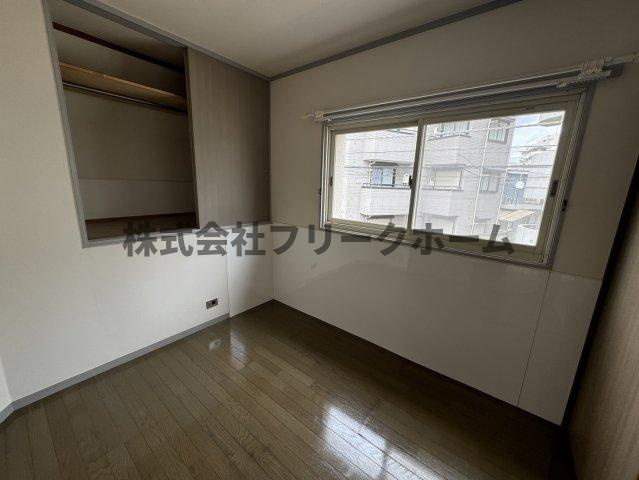 三鷹市下連雀４丁目の賃貸マンションの寝室