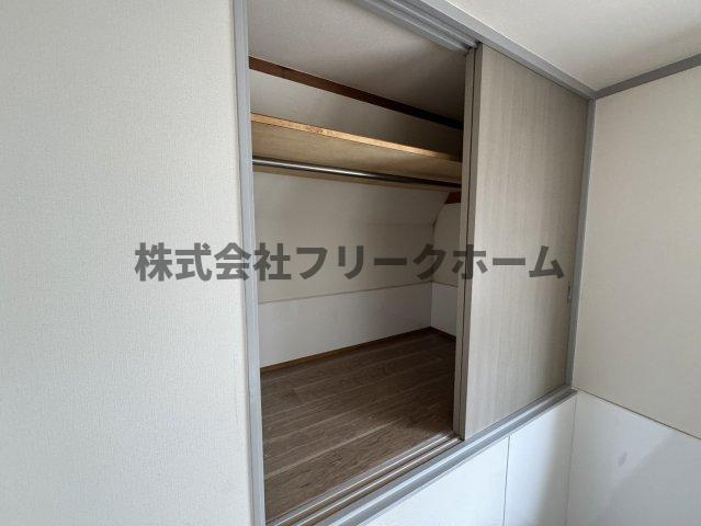 三鷹市下連雀４丁目の賃貸マンションの収納