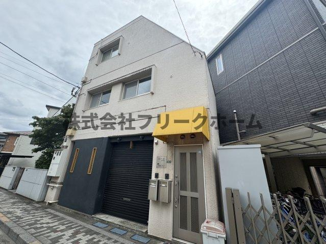 三鷹市下連雀４丁目の賃貸マンション