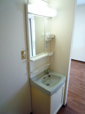 サンロードの洗面所|※床張り替え予定