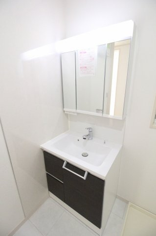 パレYT上藤沢の洗面所|脱衣スペースもあります