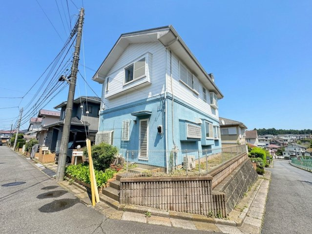日吉台6丁目　売戸建ての前面道路含む現地写真