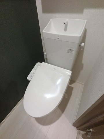 D-ROOM神明町Ⅱ Bのトイレ