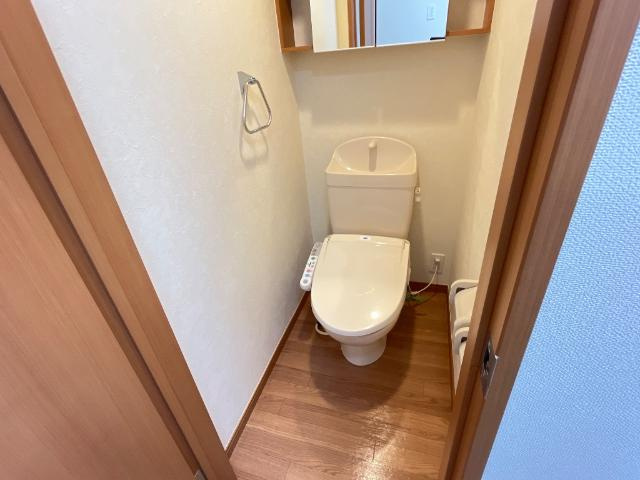 トラッドハウス愛宕のトイレ|シャワー付トイレ