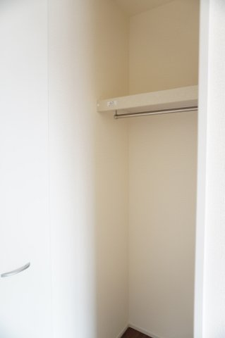 草加市両新田東町 新築分譲住宅の収納