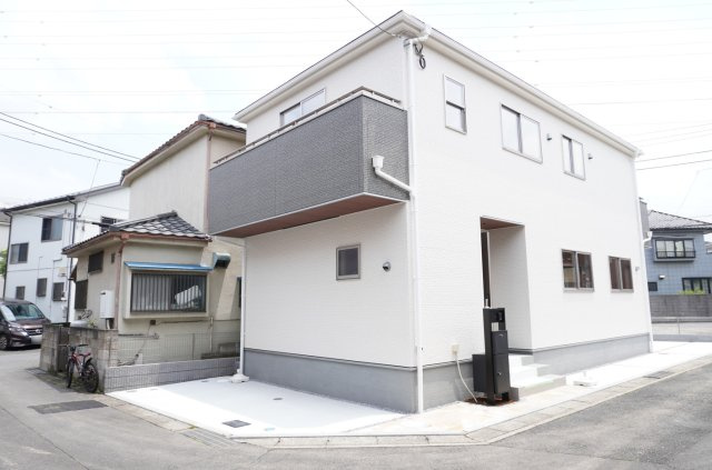 草加市両新田東町 新築分譲住宅の外観