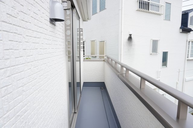 草加市両新田東町 新築分譲住宅のバルコニー|南側