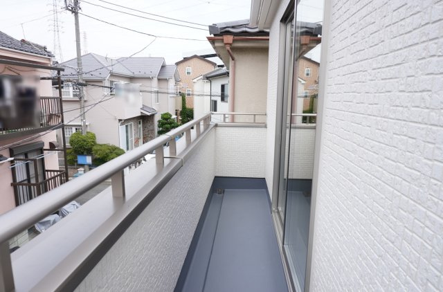 草加市両新田東町 新築分譲住宅のバルコニー