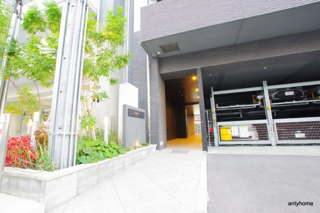 Fortuney江坂Ⅱ　仲介手数料無料のエントランス