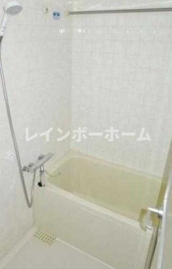 イーストパーク胡録台の浴室