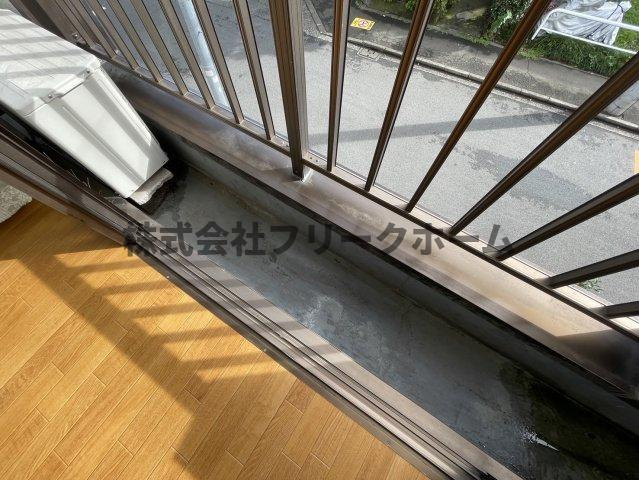 小金井市東町４丁目のアパートのバルコニー
