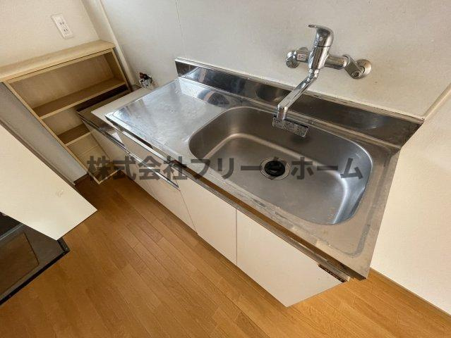 小金井市東町４丁目のアパートのキッチン