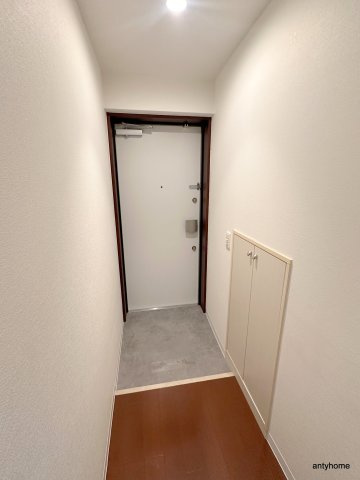 URBAN FLATS中之島　仲介手数料無料の玄関
