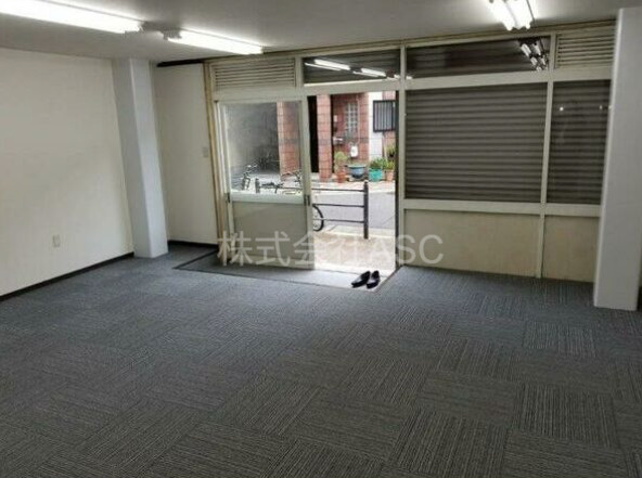 アパートメント住之江　テナントの内装