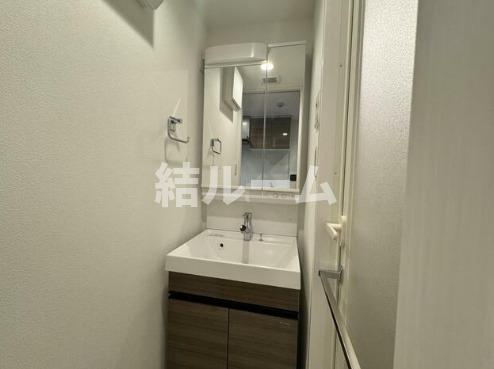 板橋区板橋４丁目の賃貸マンションの洗面所