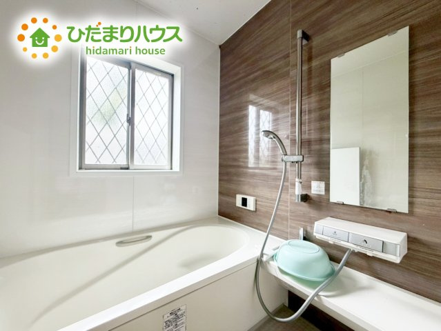 いわき市内郷高野町じゃく打　中古戸建　の浴室|大人が足を伸ばしても十分な広さ！一人でゆっくりくつろぐ時間も大切です！