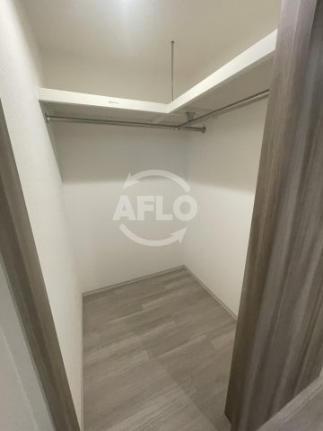 レオンヴァリエ長堀通の収納|レオンヴァリエ長堀通　ウォークインクローゼット