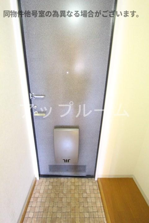 第2グリーンコーポ守山の玄関