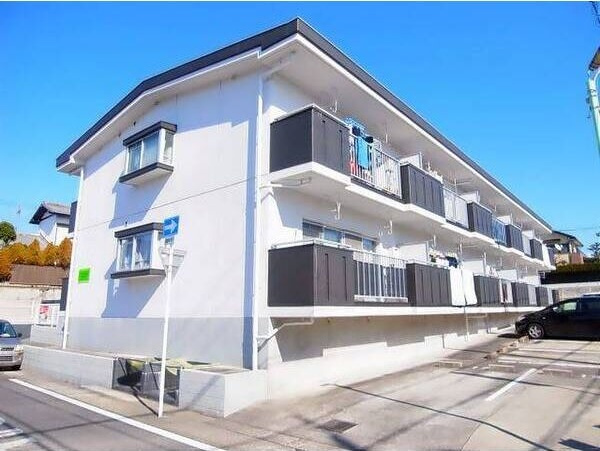 マンション遠山の外観