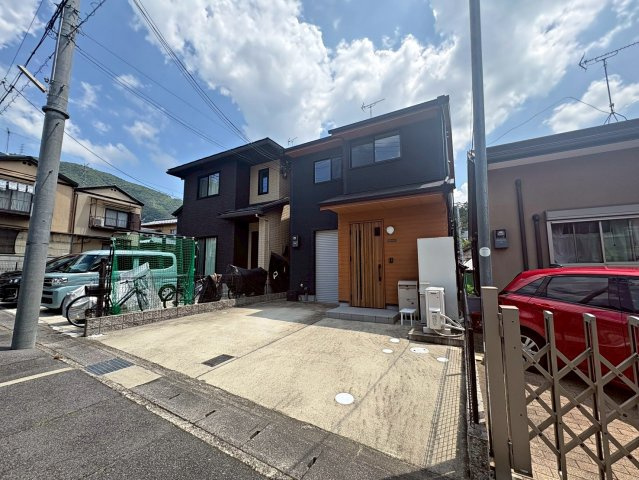 小山小川町の前面道路含む現地写真