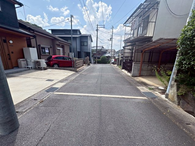 小山小川町の前面道路含む現地写真