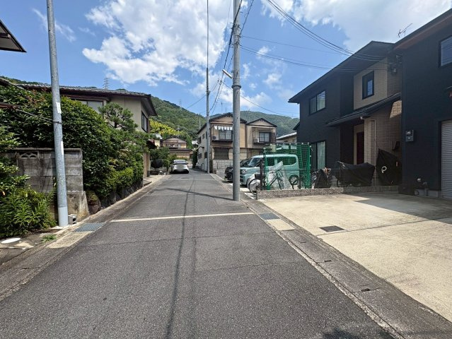 小山小川町の前面道路含む現地写真