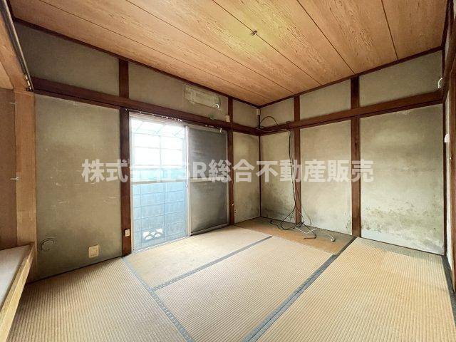 新池島町1丁目中古戸建の和室|1F　6.0帖。畳の張替もご相談下さいませ！