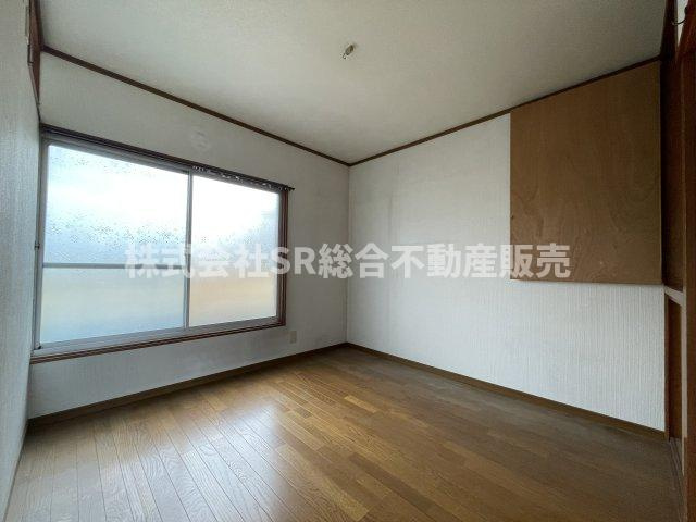 新池島町1丁目中古戸建の寝室|2F　4.5帖。落ち着いた雰囲気で寝室にいかがでしょうか。
