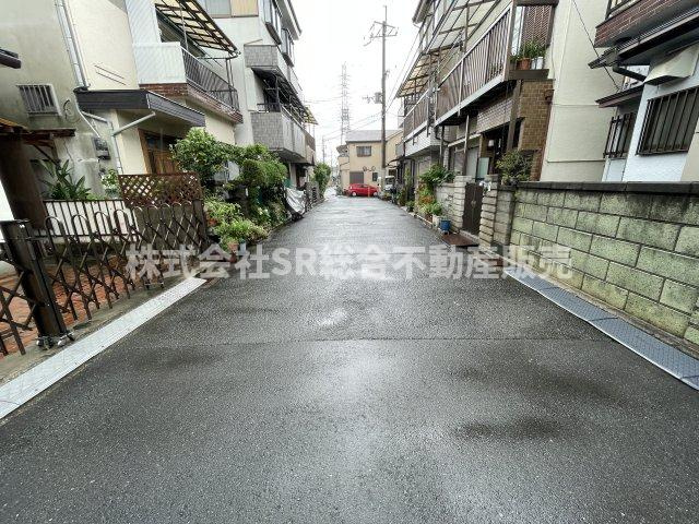 新池島町1丁目中古戸建の前面道路含む現地写真|前面道路含む現地写真です
