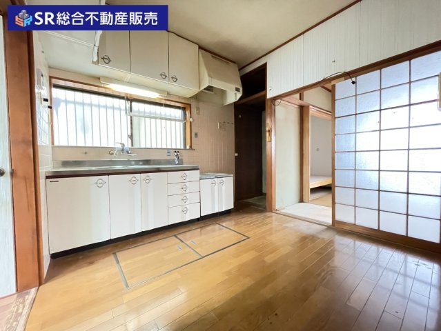 新池島町1丁目中古戸建のキッチン|収納たっぷりのダイニングキッチンです！