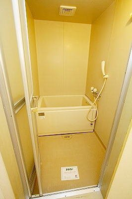 熊本市東区新外２丁目のアパートの浴室|お風呂で日々の疲れを落としましょう