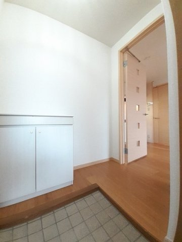 熊本市北区鶴羽田３丁目のアパートの玄関|ゆったりとした玄関です