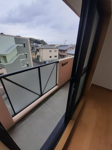 熊本市中央区黒髪５丁目の賃貸マンションのバルコニー|開放的で明るい空間を演出してくれるバルコニーです