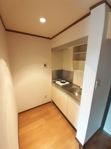 熊本市中央区黒髪５丁目の賃貸マンションのキッチン|コンパクトなキッチンで掃除もラクラク