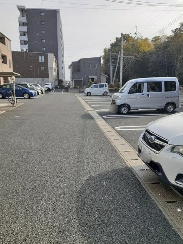 菊池郡菊陽町大字津久礼のアパートの駐車場|駐車場完備です