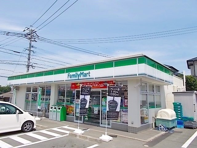 熊本市北区清水亀井町のアパートの周辺|ファミリーマート八景水谷店まで740m