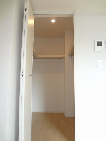 熊本市西区島崎６丁目のアパートの収納|たっぷりとした収納スペースです