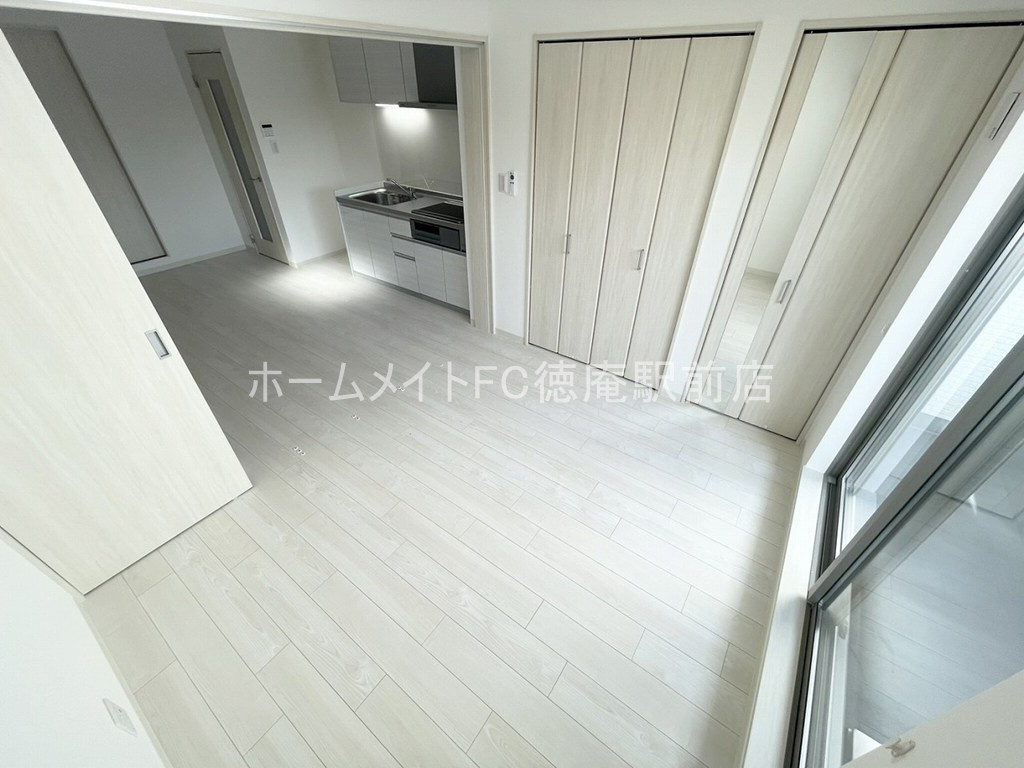 大阪市鶴見区諸口２丁目のハイツの洋室