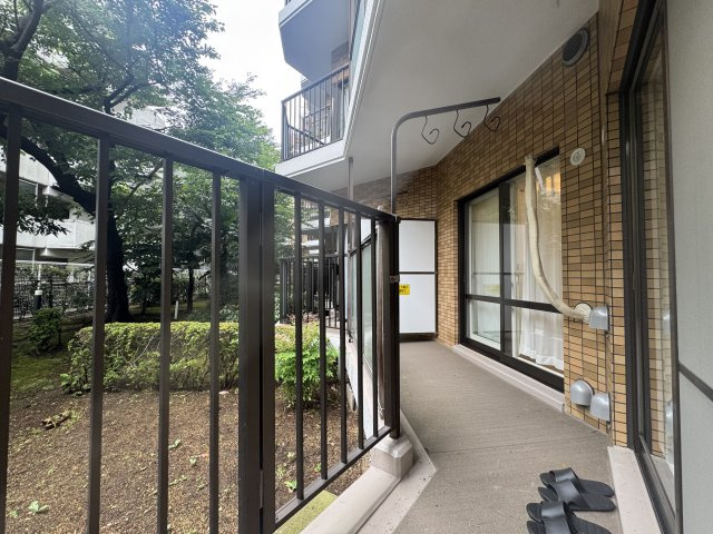 バームハイツ西葛西（1階部分）／仲介手数料無料／内装新規フルリノベーションのバルコニー
