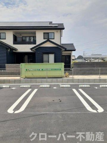 ベル　クレアの駐車場