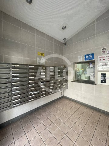 西長堀ガーデンハイツ　堀江小学校区のロビー|西長堀ガーデンハイツ　メールボックス