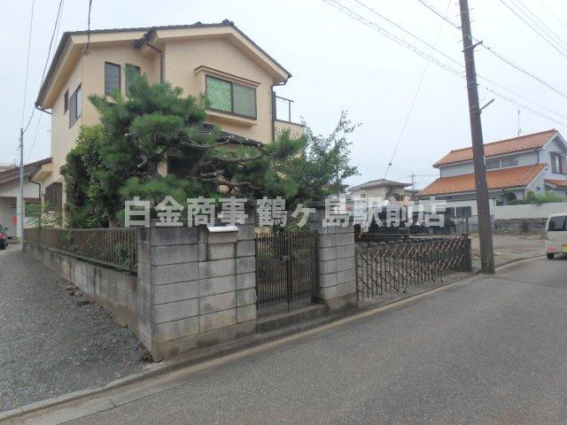 川越市天沼新田中古戸建の前面道路含む現地写真