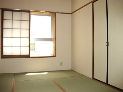 【和室】 | 井上マンション | 和室6帖☆廊下とリビングダイニングキッチンから繋がるお部屋です♪収納スペース完備でお部屋がすっきり片付きます！