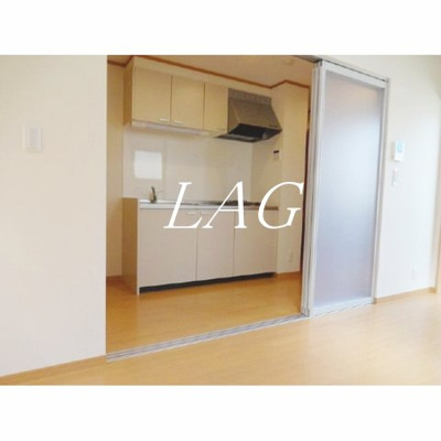 【居間・リビング】 | アムールクレール | 洋室のお部屋です。