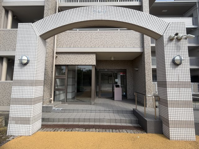 オーク・スクエア西神中央2番館のエントランス