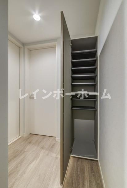 Lumina Eastの玄関|※同施工会社参考写真